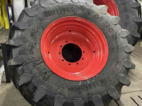 Wheels, Tyres, Rims & Dual spacers Trelleborg TRELLEBORG 710/70R42 met 600/70R30 OP FENDT VELG 90%