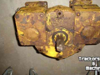 Diverse used spare-parts Herder Tandwielkast van een Herder MB