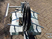 Weed brusher  Onkruidborstel hydr. aangedreven met lepelinsteek