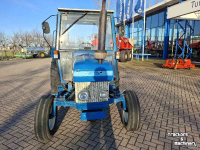 Tractor Ford 3910