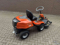 Ride-on mower Husqvarna R213C