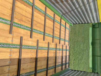 Self-loading wagon Taarup 1030 gerestaureerd