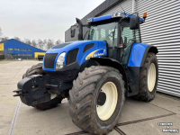 Tractor New Holland TVT135