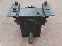 Used parts for tractors Deutz-Fahr Front hef pto